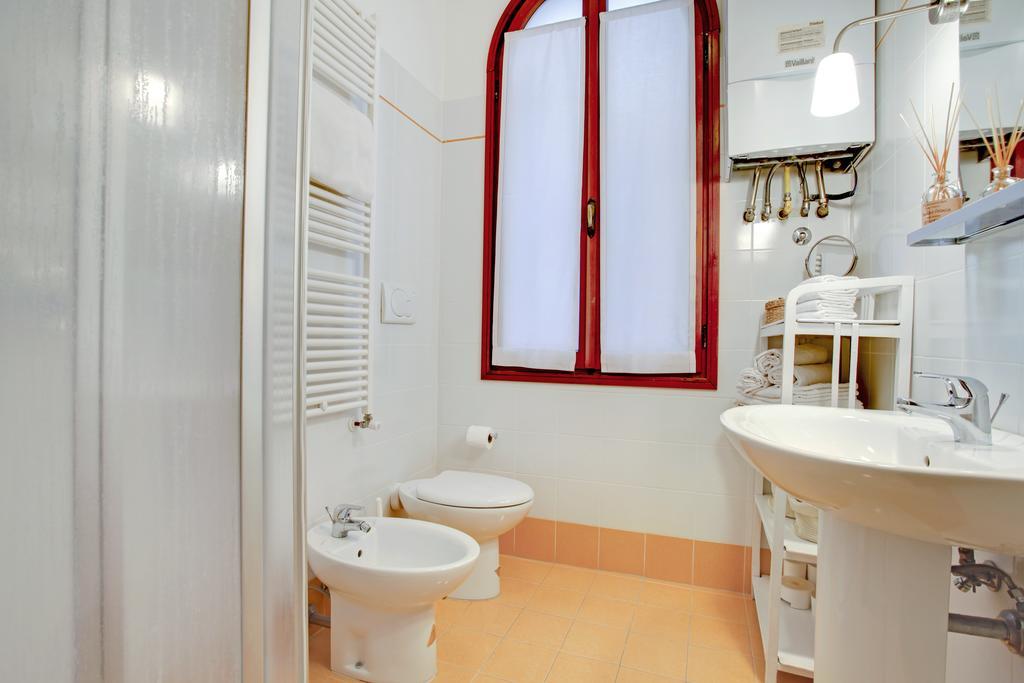 La Casa Di Gemma&Regina Oriente&Altalena di Francesca Lejlighed Venedig Værelse billede